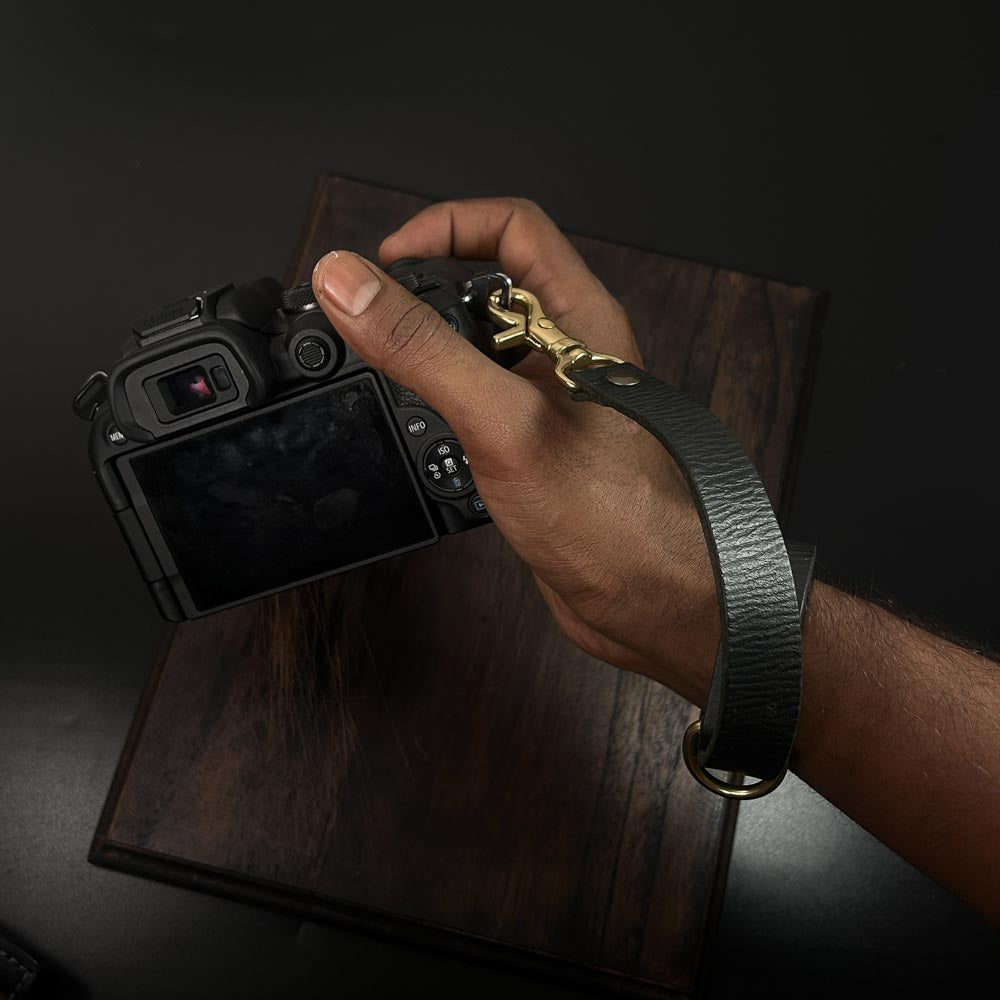 CAMERA STRAPS