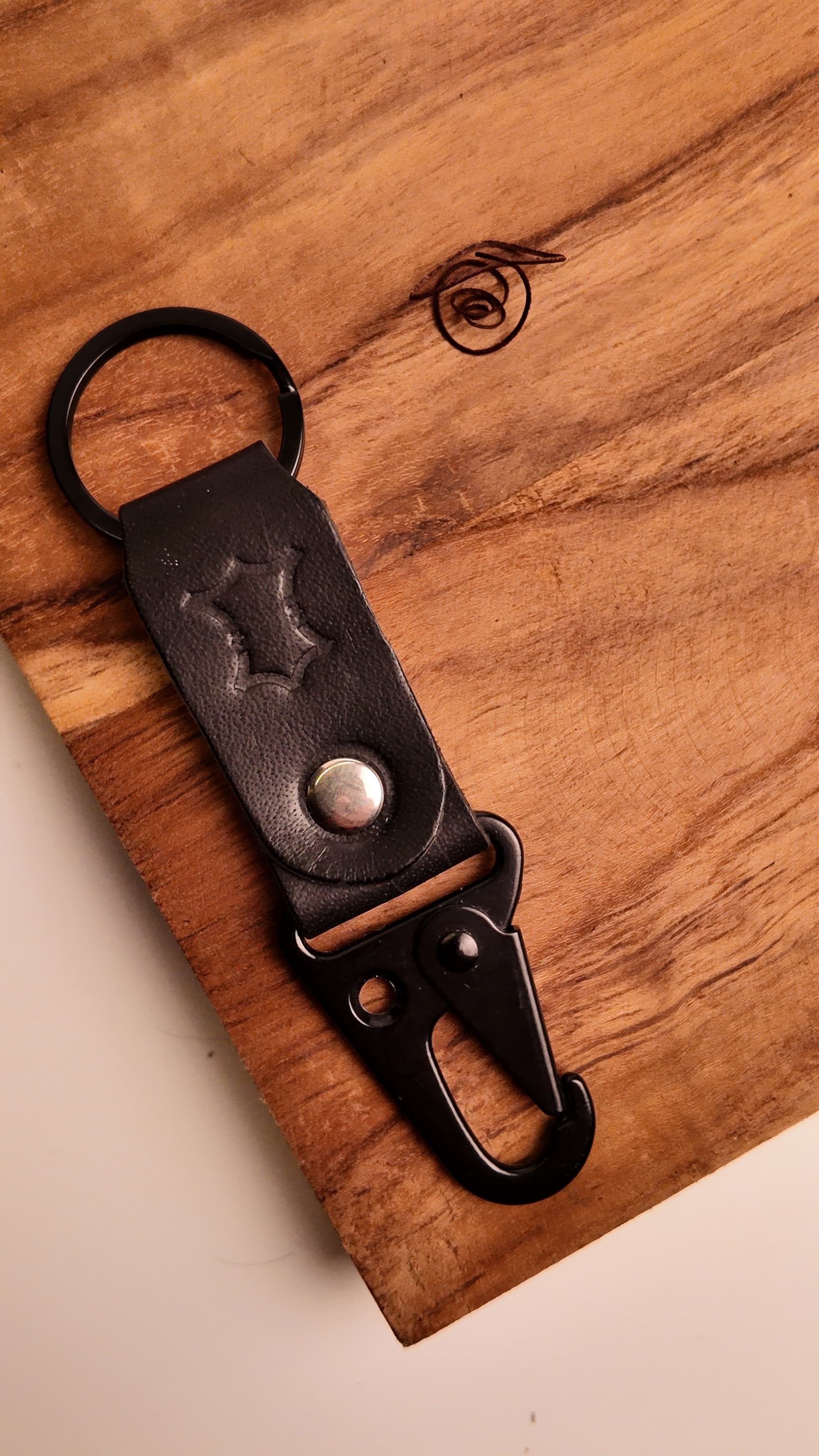 Nomad Hook Premium Leather Keychain